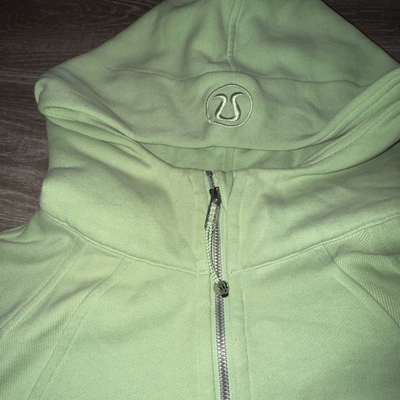 Lululemon Cropped Scuba 1/2 Zip - Picture 2 of 3